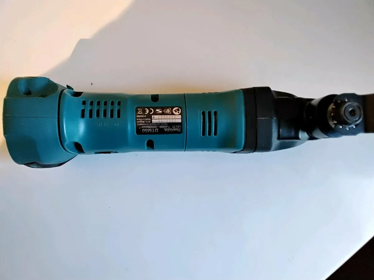 Makita DTM50Z Multitool Body only - Image 3