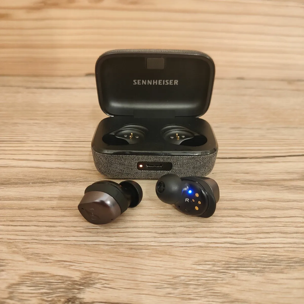 Sennheiser Momentum True Wireless 3 - Image 1