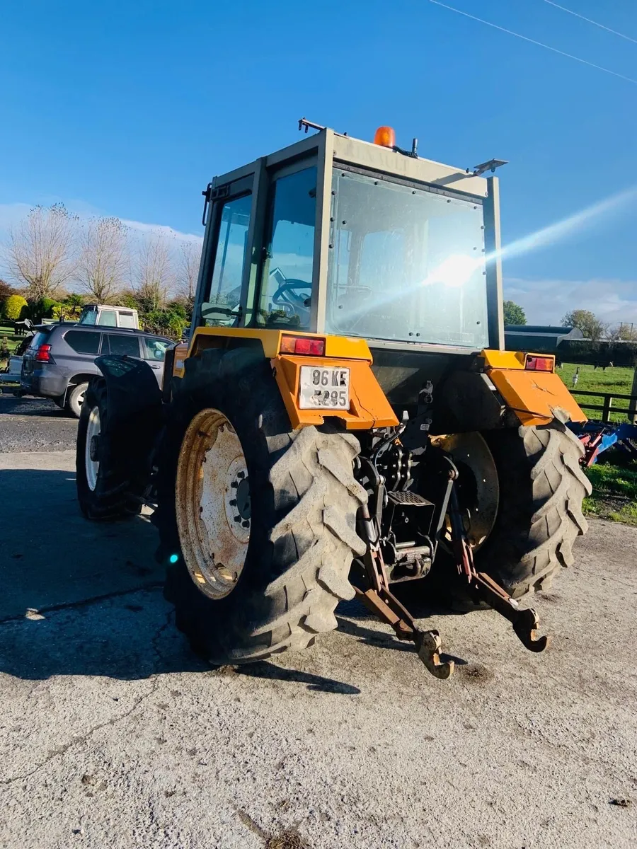 Renault 106 54 Tractor - Image 2