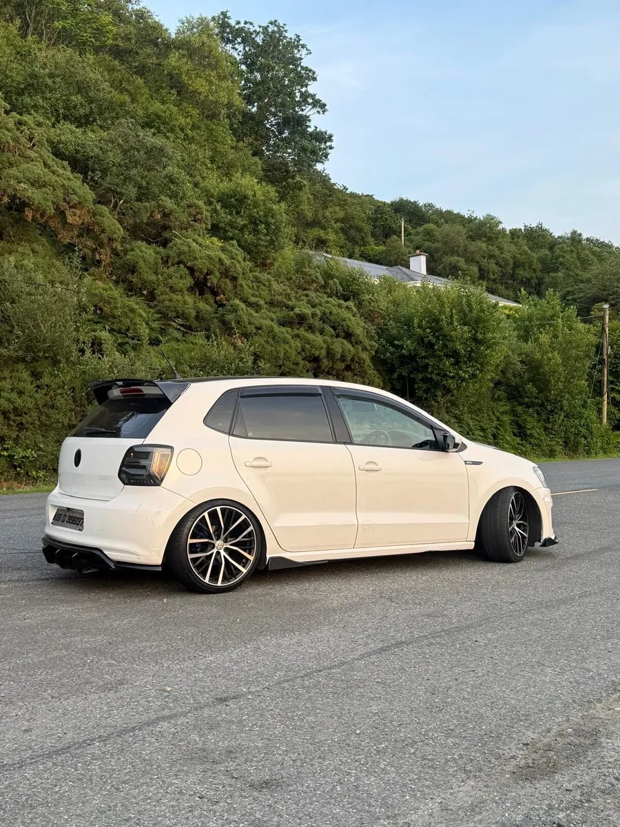 Car - Image 1