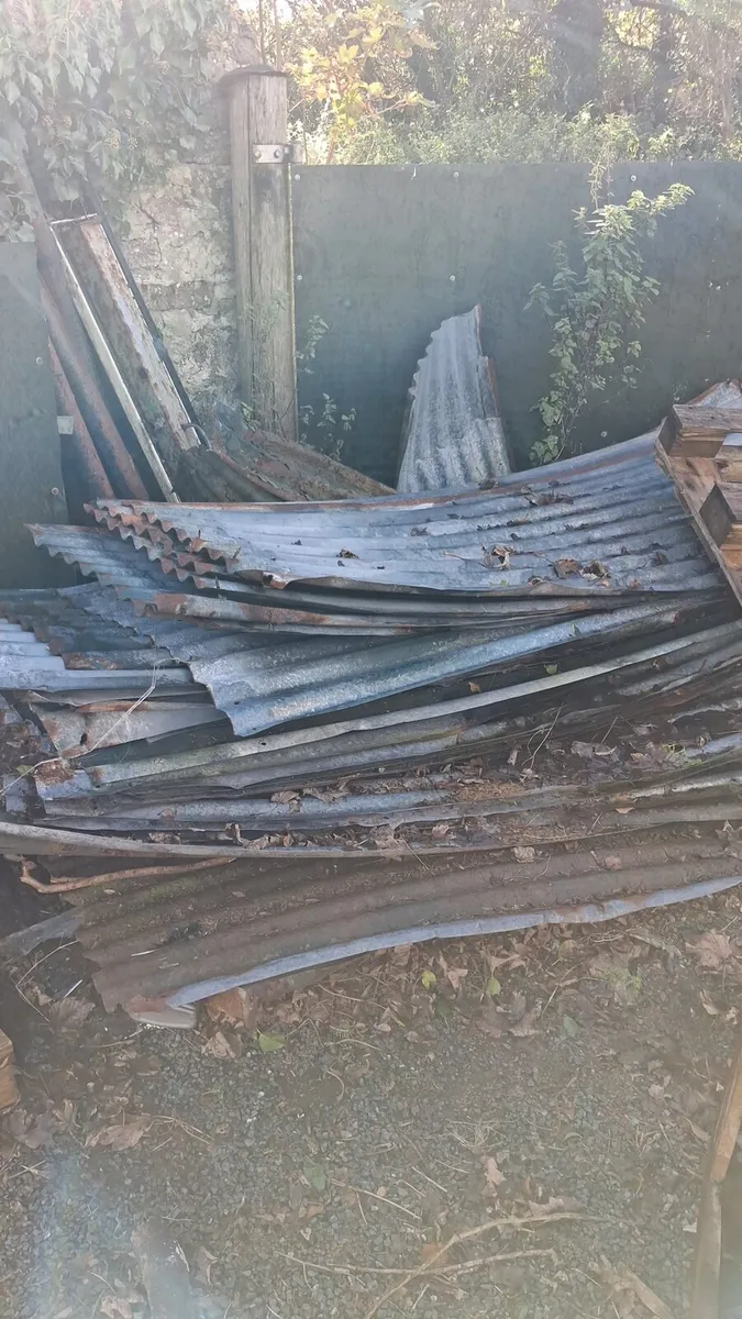 Hay shed - Image 1
