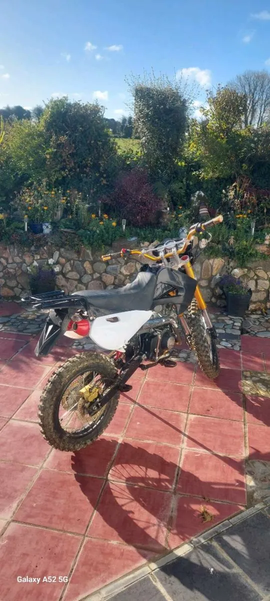 150 cc Dirt Bike - Image 4
