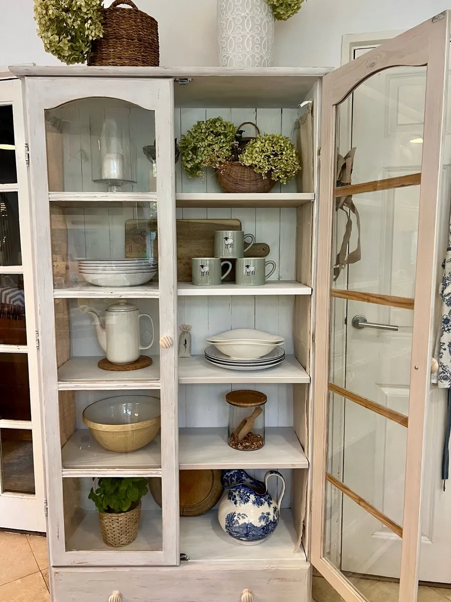 Vintage kitchen cabinet dresser - Image 3