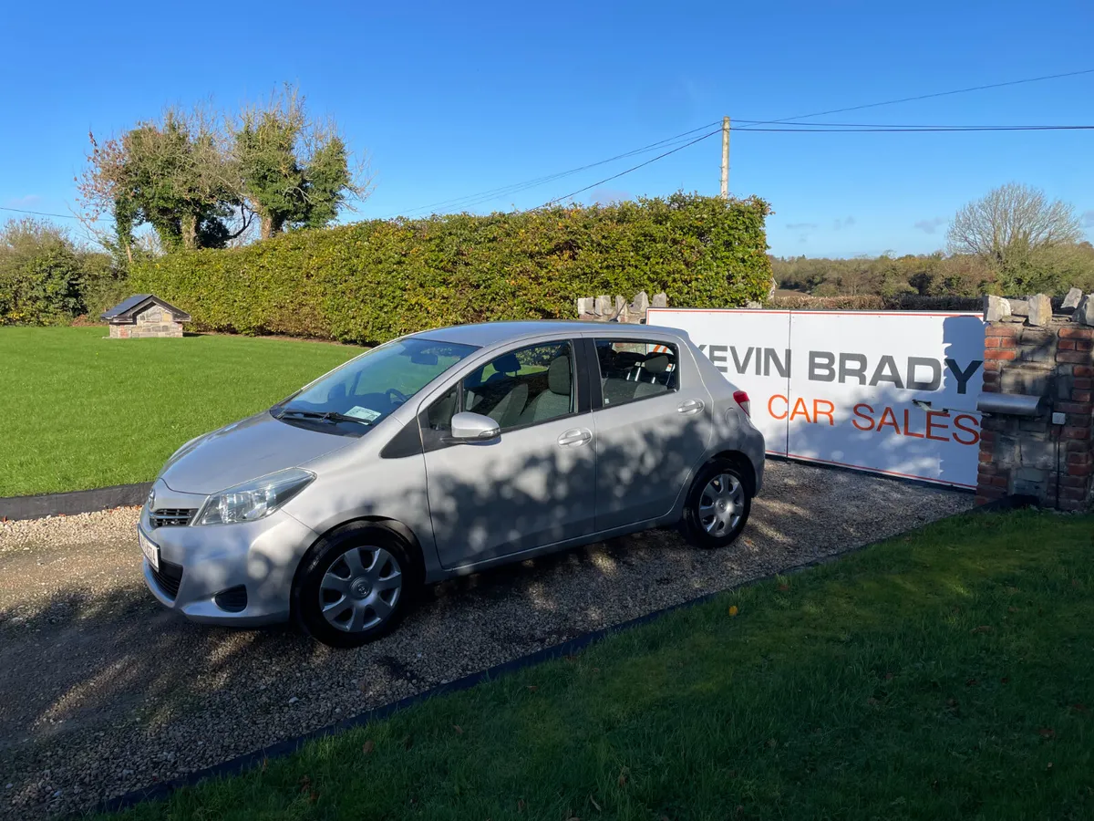 TOYOTA YARIS 1.3 LUNA AUTOMATIC 5 DOOR ONE OWNER. - Image 3