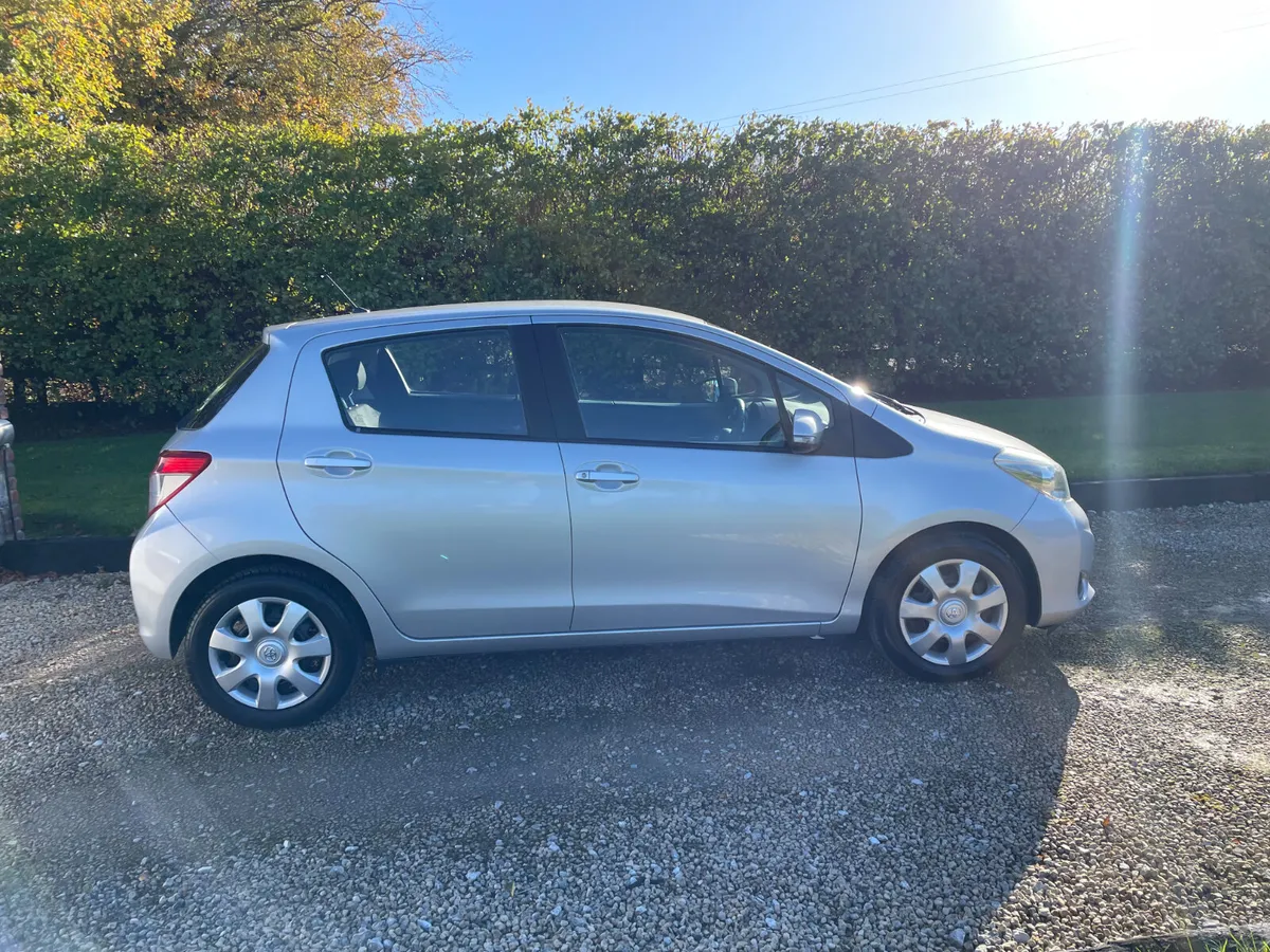 TOYOTA YARIS 1.3 LUNA AUTOMATIC 5 DOOR ONE OWNER. - Image 4