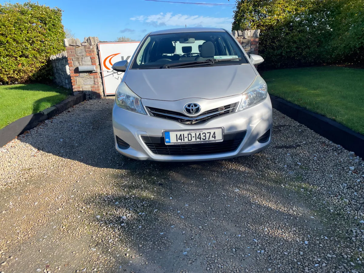 TOYOTA YARIS 1.3 LUNA AUTOMATIC 5 DOOR ONE OWNER. - Image 2