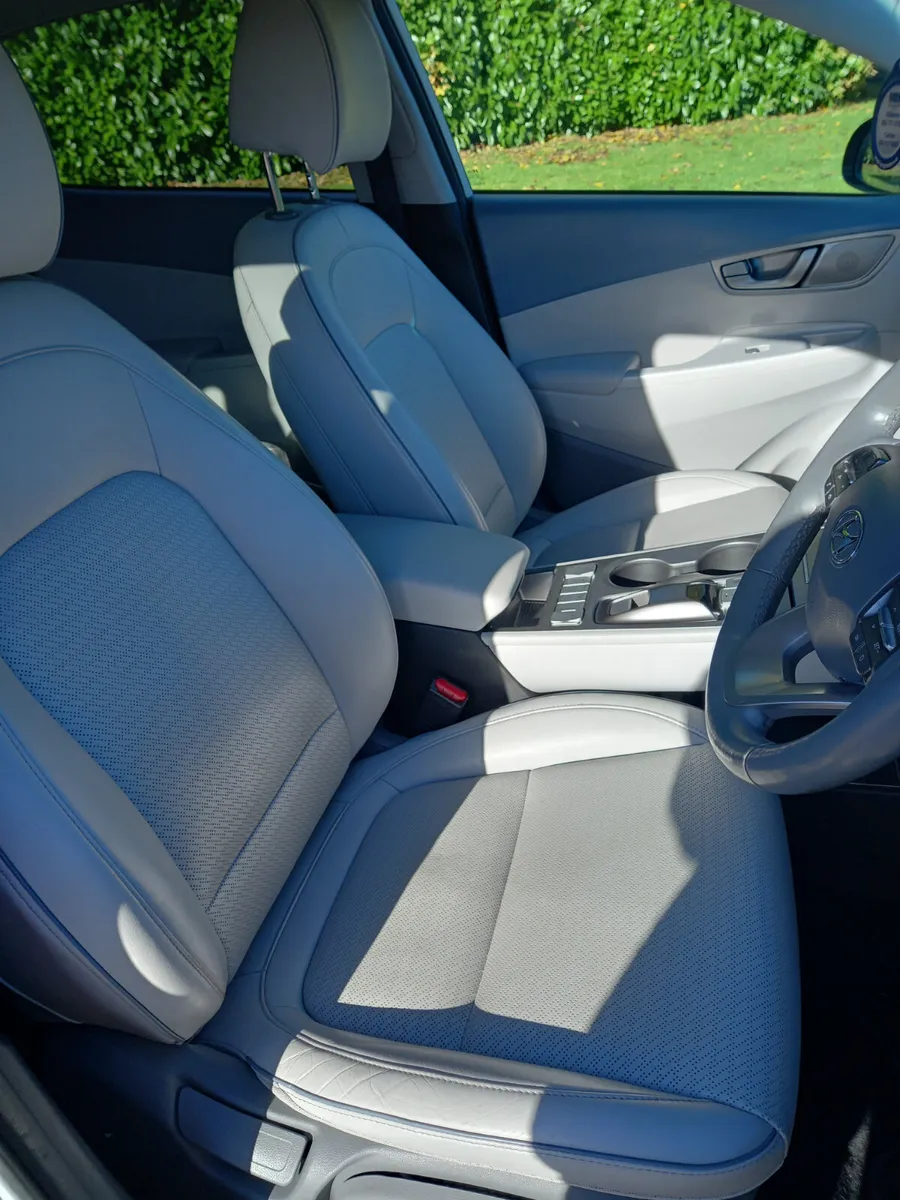 2019 Hyundai Kona Electric - Image 3