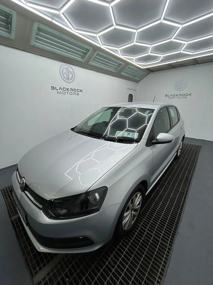 Volkswagen Polo 2017 - Image 2