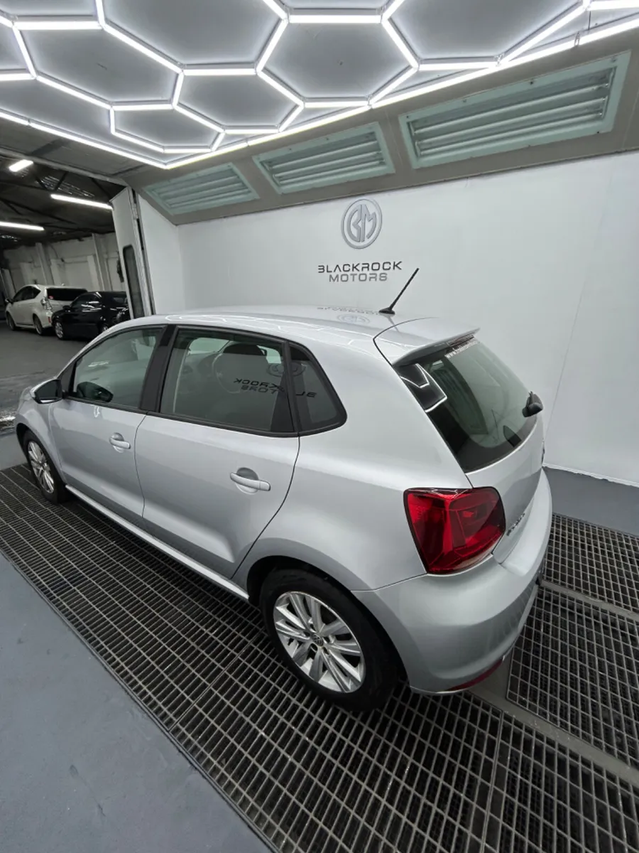 Volkswagen Polo 2017 - Image 3