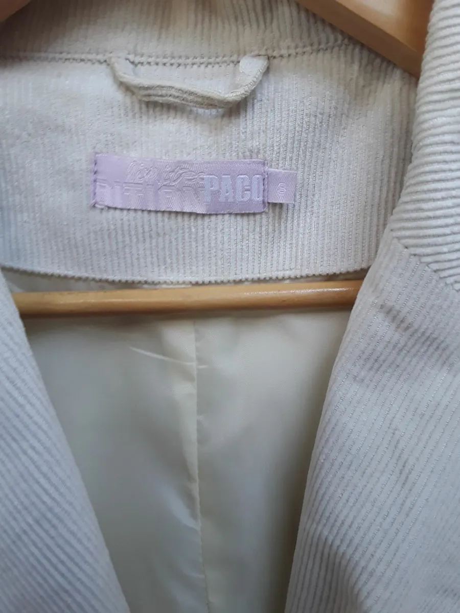 Lovely ladies cream jacket as new - Image 2