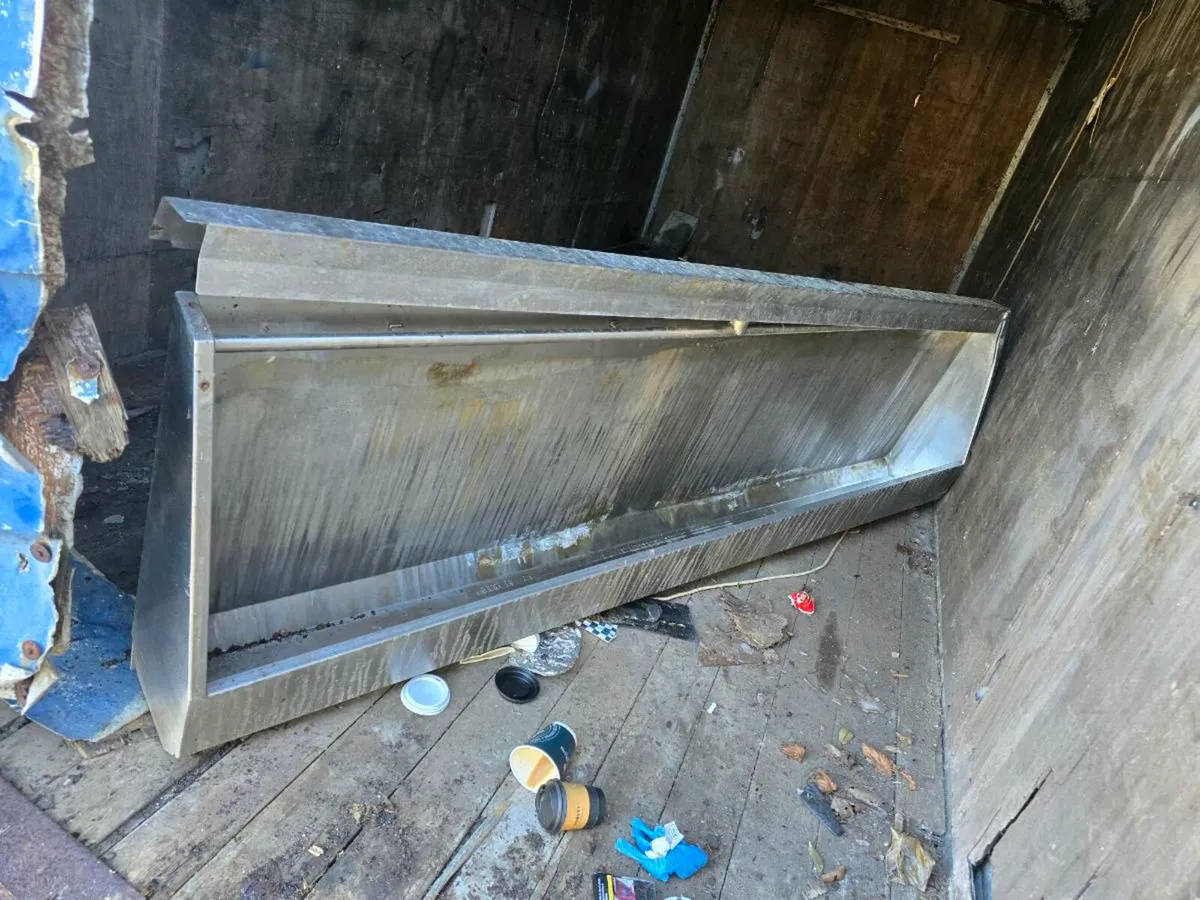Stainless Steel Gents Urinal - Image 2