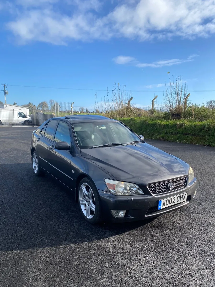 Is200 Sport - Image 1