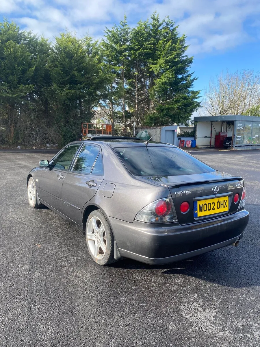 Is200 Sport - Image 3