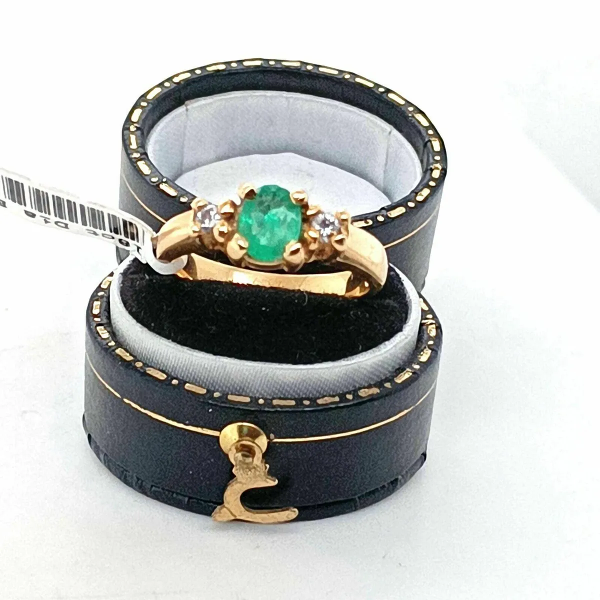 18k Yellow Gold Emerald & Diamond Ring - Image 2