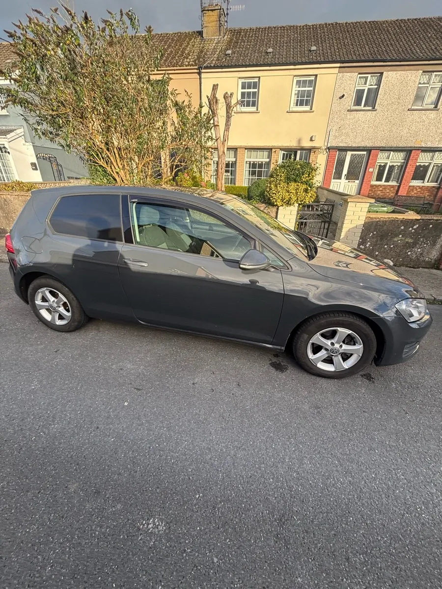 Volkswagen 2016 van - Image 4