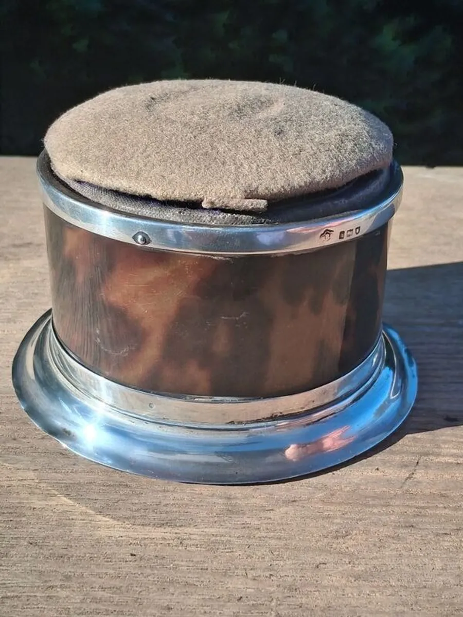 1908 Tortoiseshell and Sterling Silver Trinket Case - Image 1