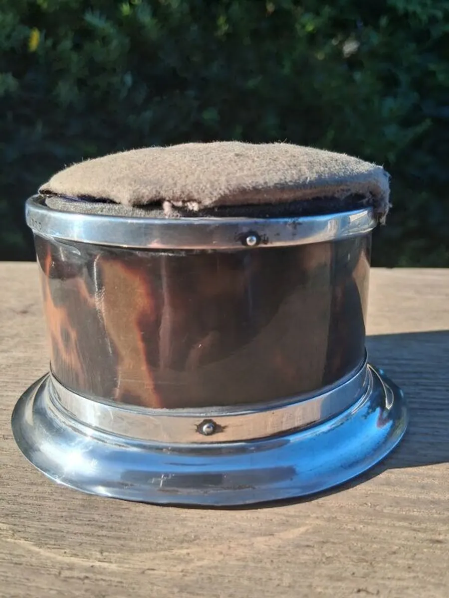 1908 Tortoiseshell and Sterling Silver Trinket Case - Image 3