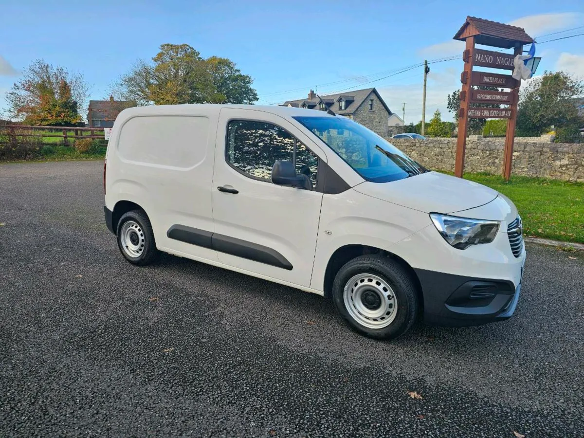 211 OPEL COMBO TAX 03/26 CVRT 02/26 LOW KMS - Image 1