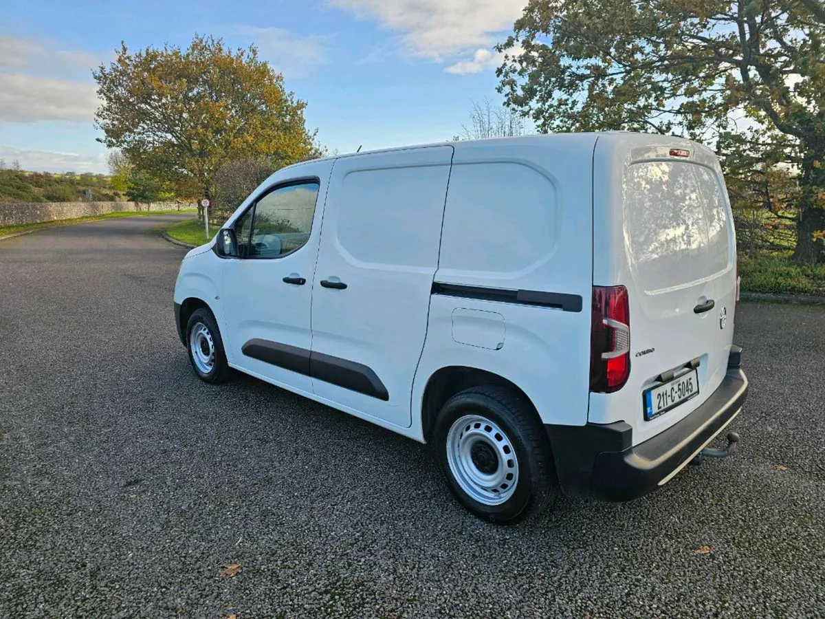 211 OPEL COMBO TAX 03/26 CVRT 02/26 LOW KMS - Image 3