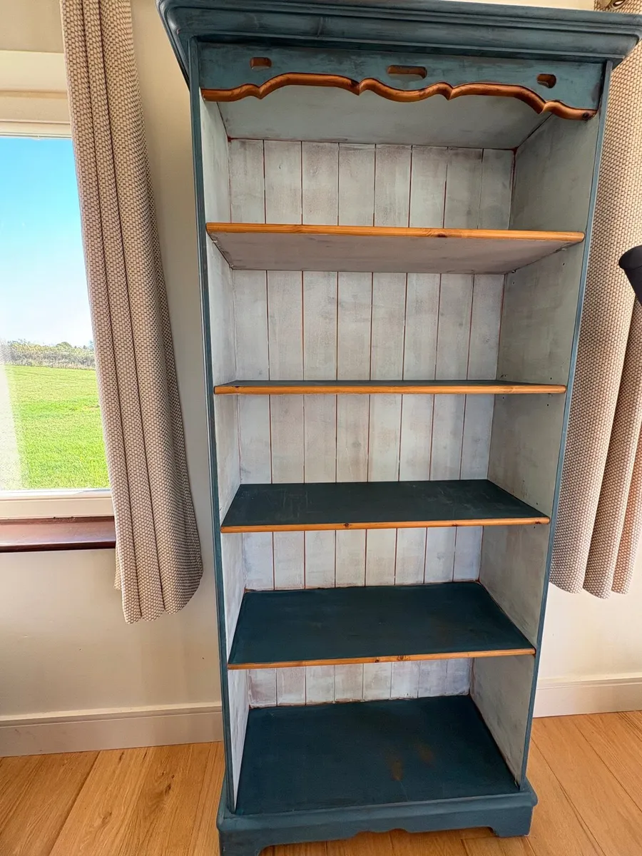Book shelf - Image 2