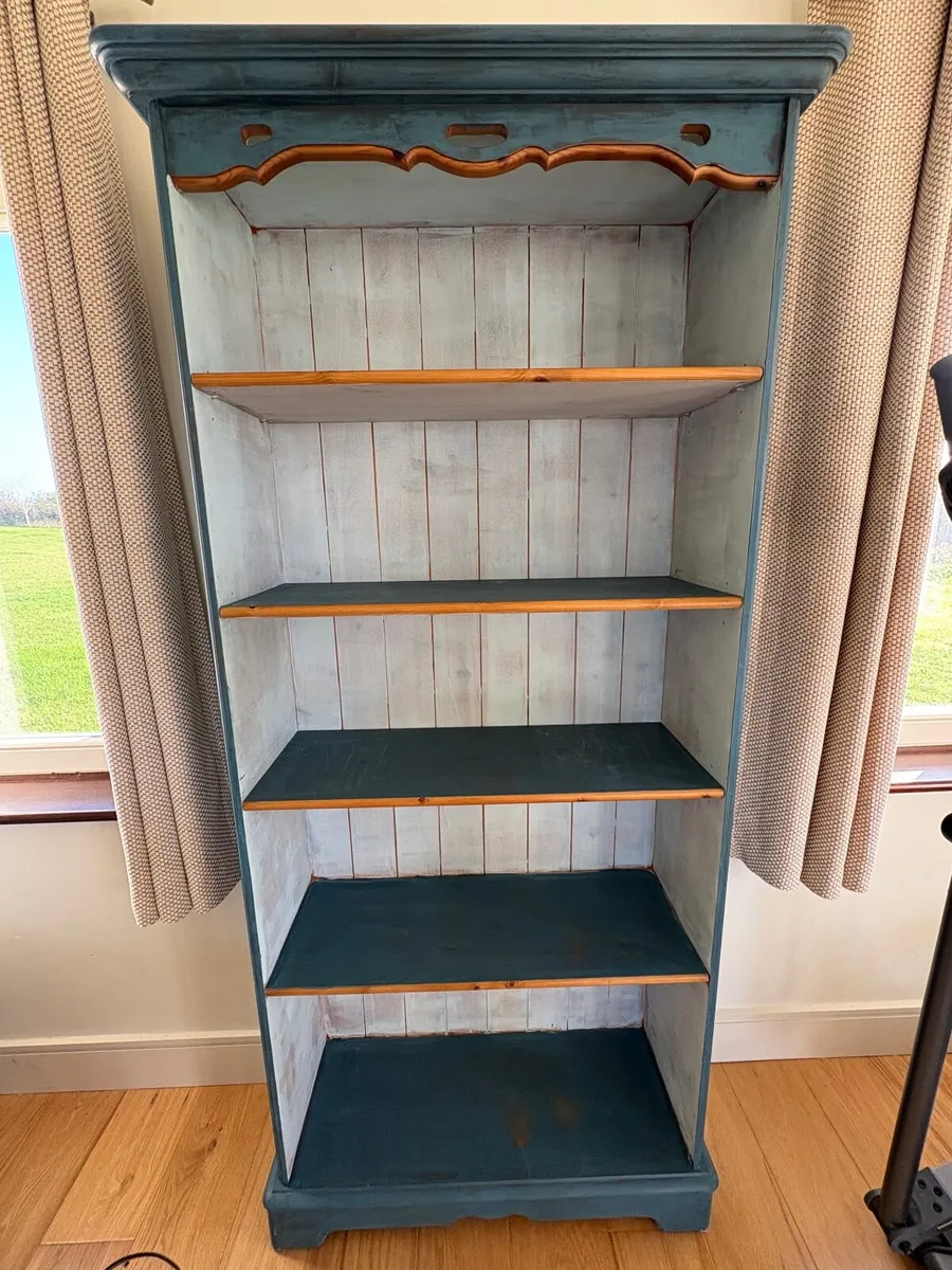 Book shelf - Image 3