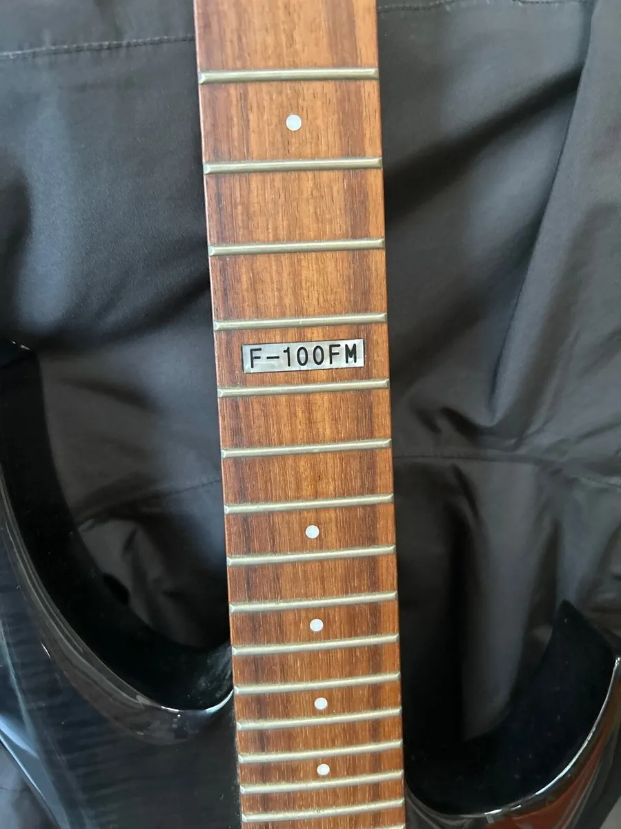 LTD Electric Guiatar - Image 2