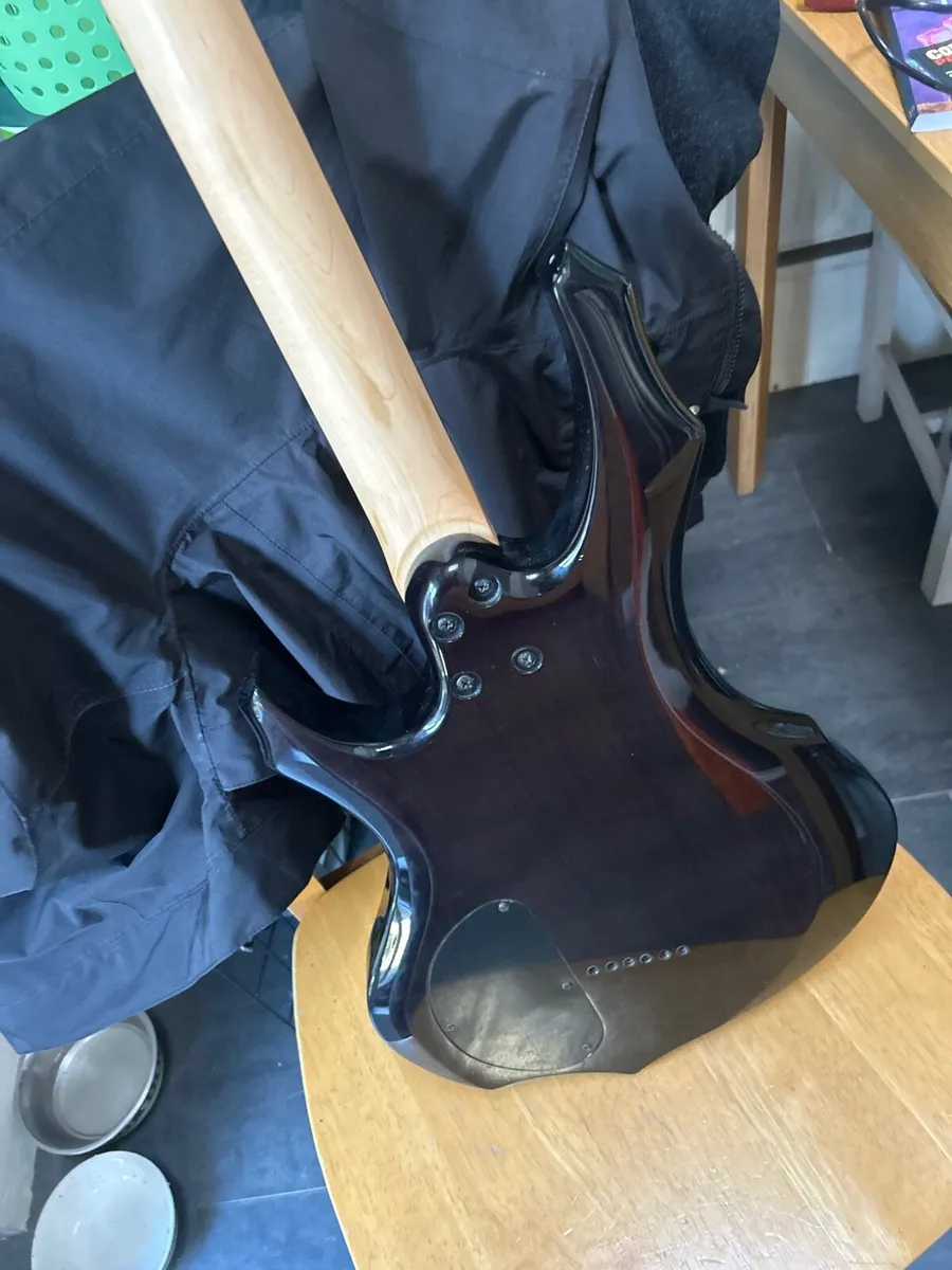 LTD Electric Guiatar - Image 3