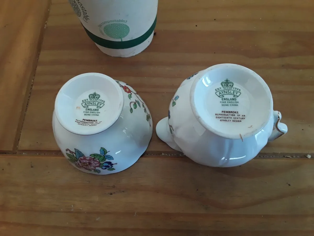 Aynsley fine English bone china creamer and sugar - Image 3