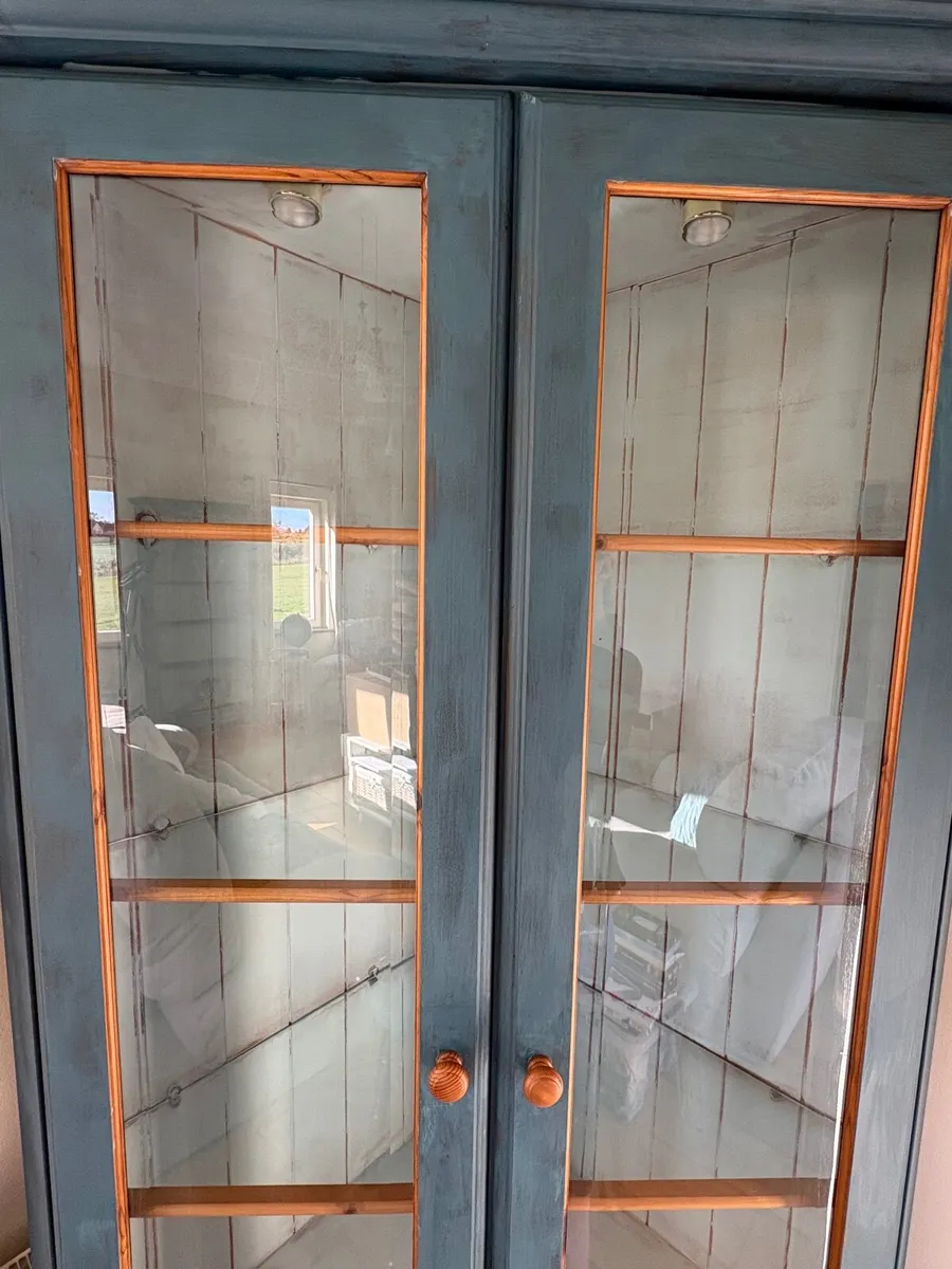 Cabinet - Image 4