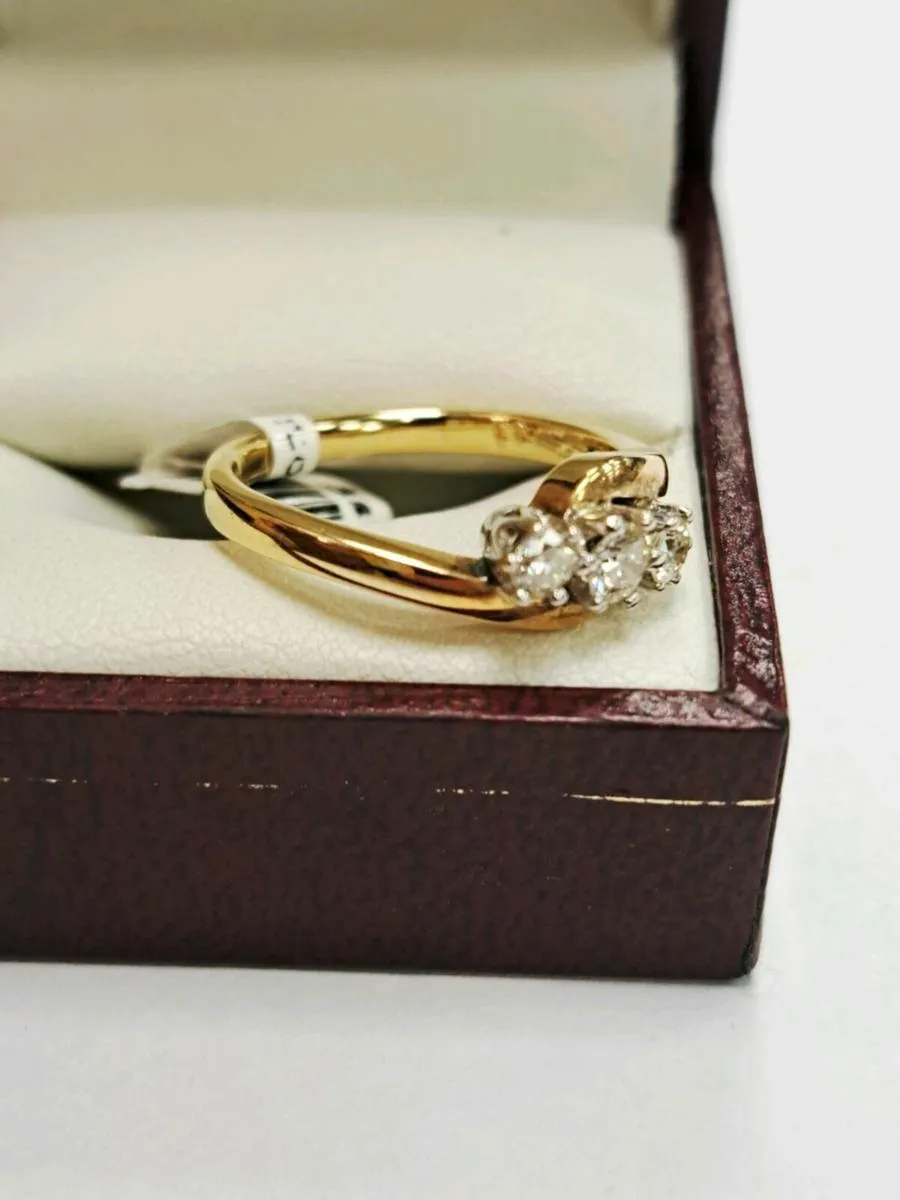 18K Gold Diamond Ring 18CT - Image 2