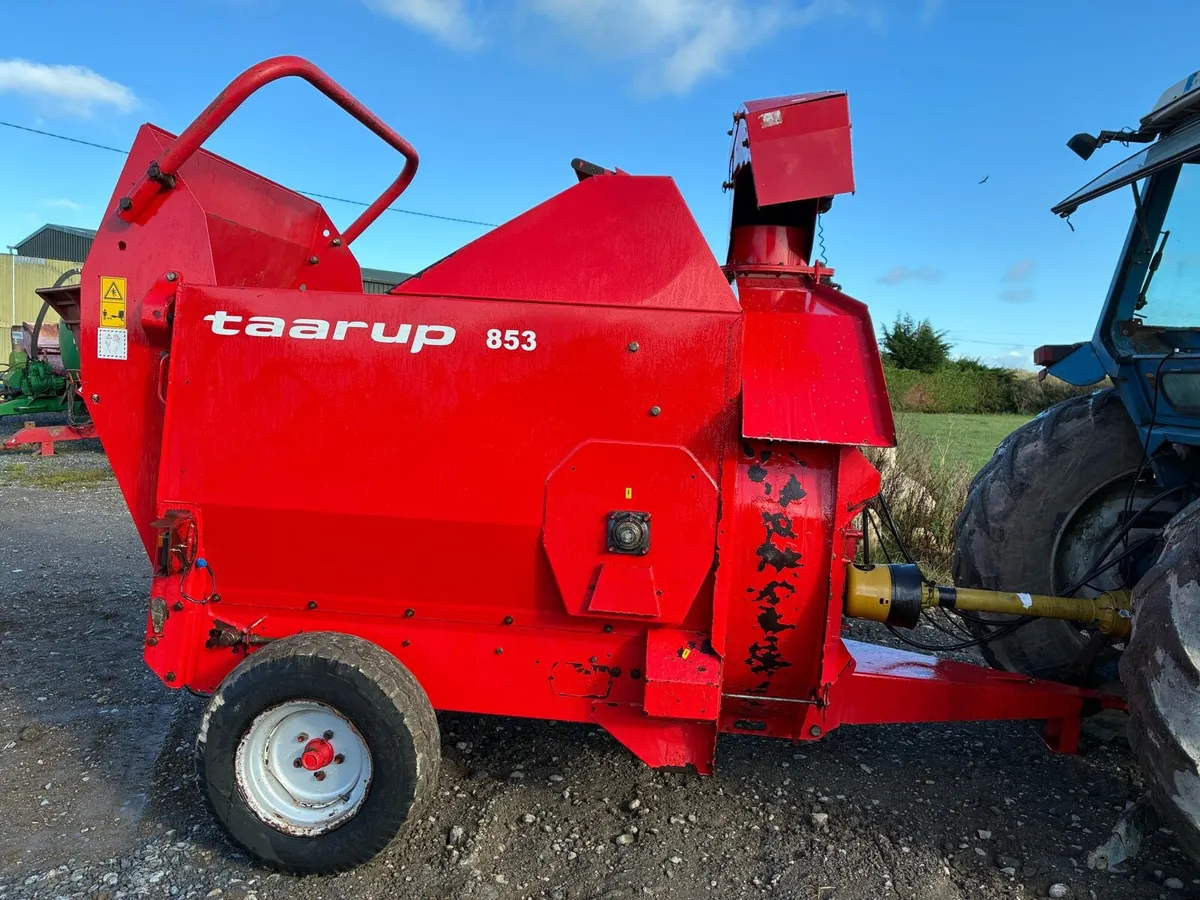 TAARUP 853 Straw Blower - Image 1