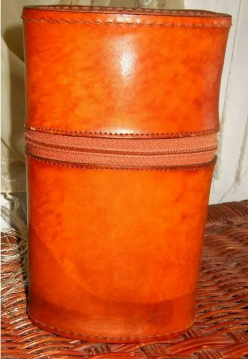 Vintage Harrods Hip Flask & Leather Case - Image 3