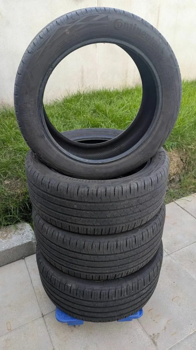 4Tyres Continental EcoContact 6 225/45 R17 94V XL  - Image 1