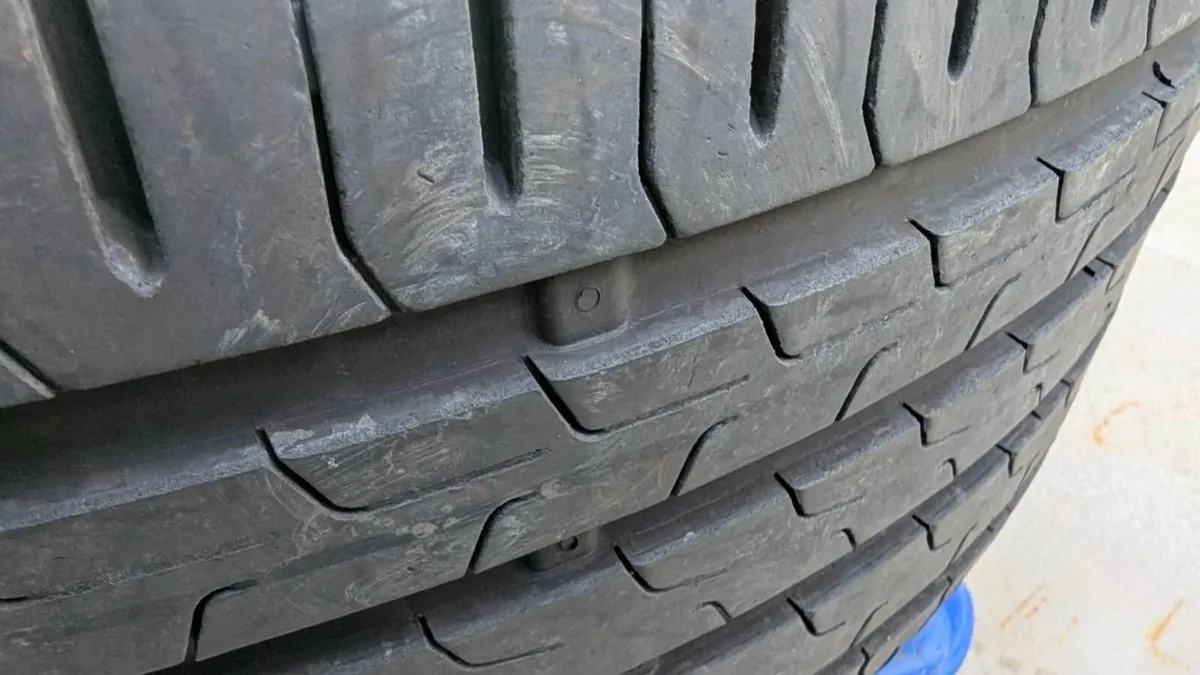 Tyres Continental EcoContact 6 225/45/R17 - Image 4