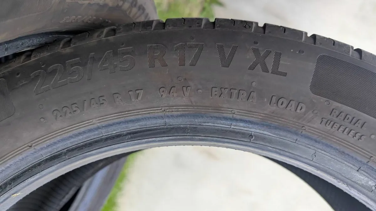 4Tyres Continental EcoContact 6 225/45 R17 94V XL  - Image 4