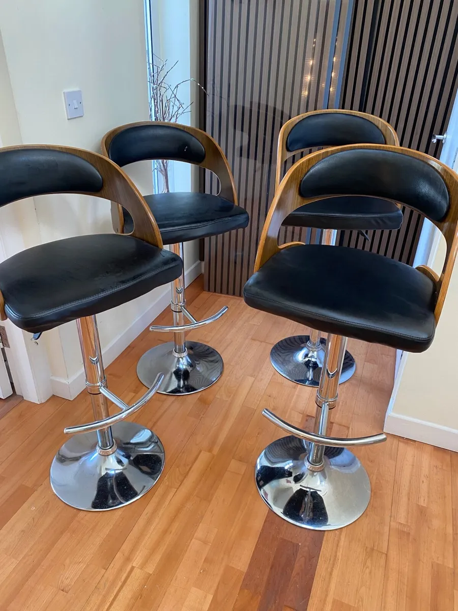 Bar stool kitchen