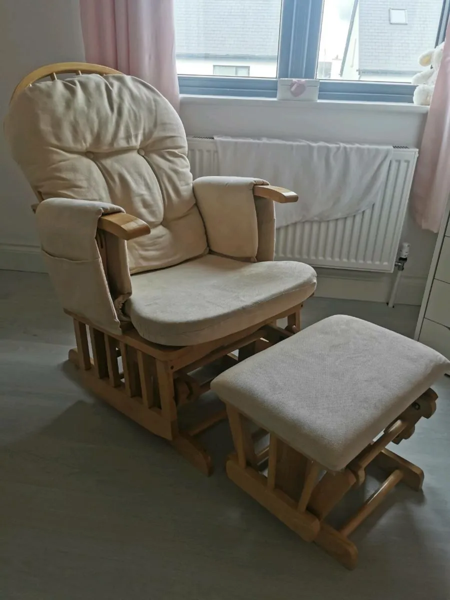 Nursery Rocking Chair & footstool - Image 3
