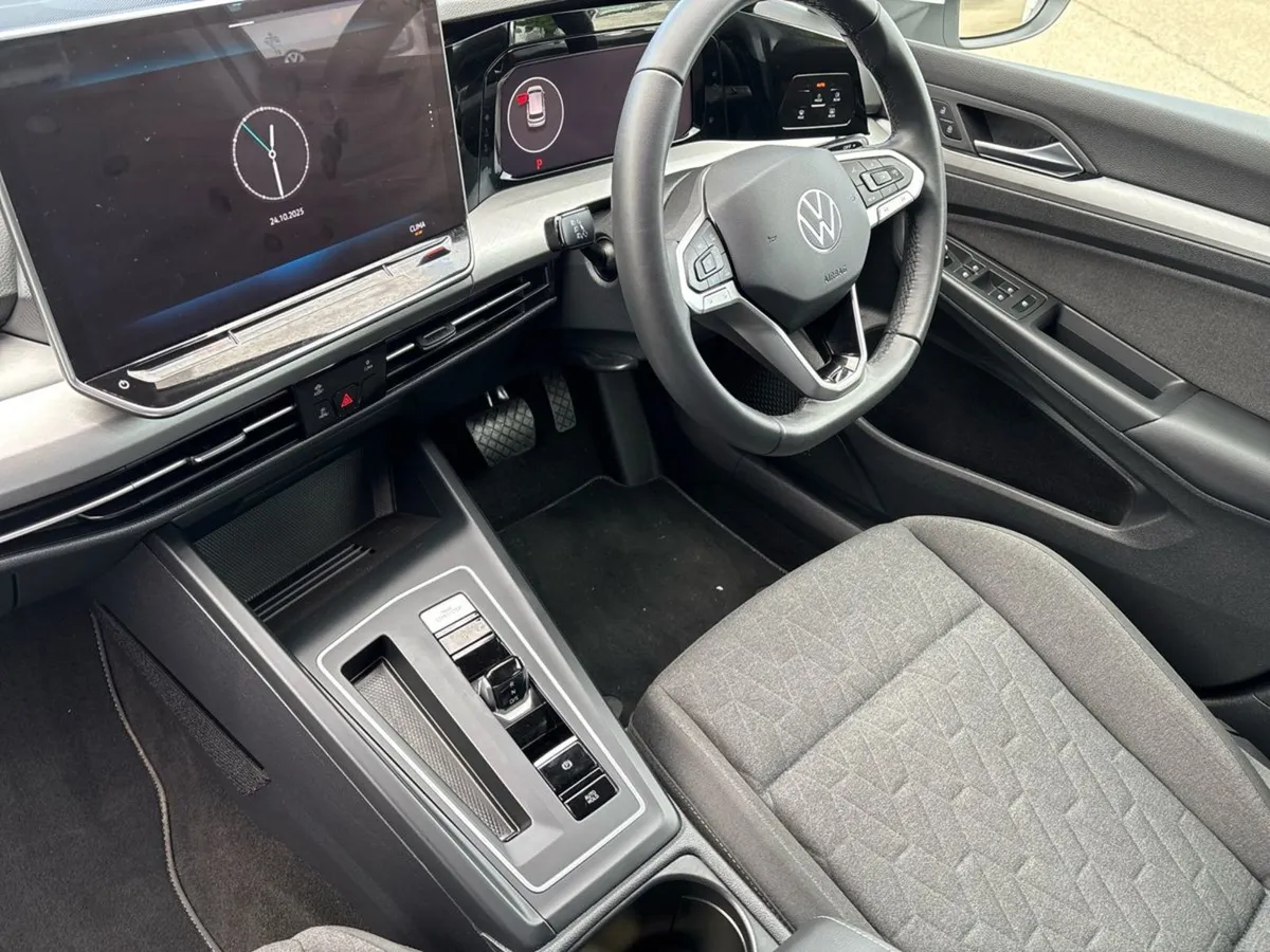 Volkswagen Golf Edition 75 1.5tsi Mhev 116HP Auto - Image 3