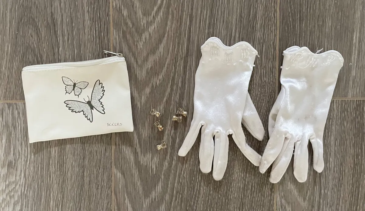 First Holy Communion Bag, Gloves, Purse & Hair Pin - Image 3