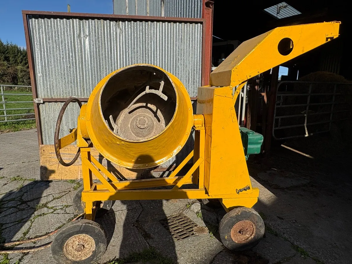 Diesel Cement Mixer - Image 1