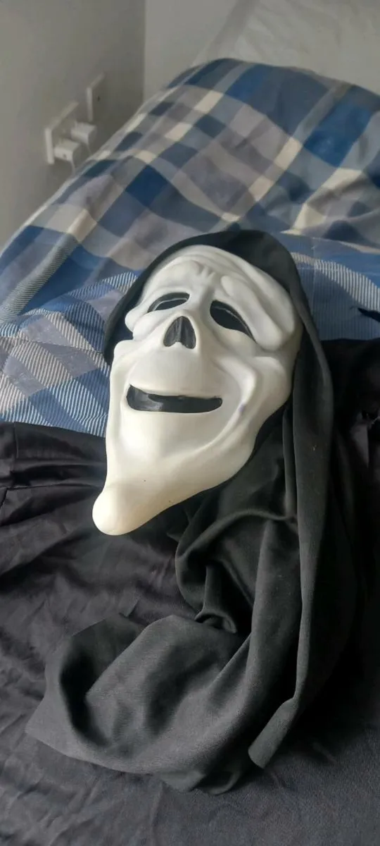 Ghost face costume - Image 4