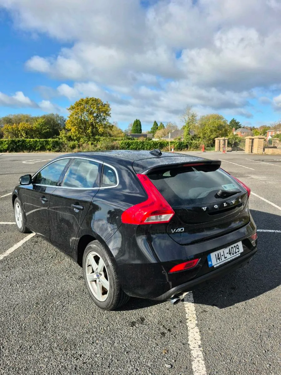 Volvo V40 D3 2.0 Diesel - Image 3