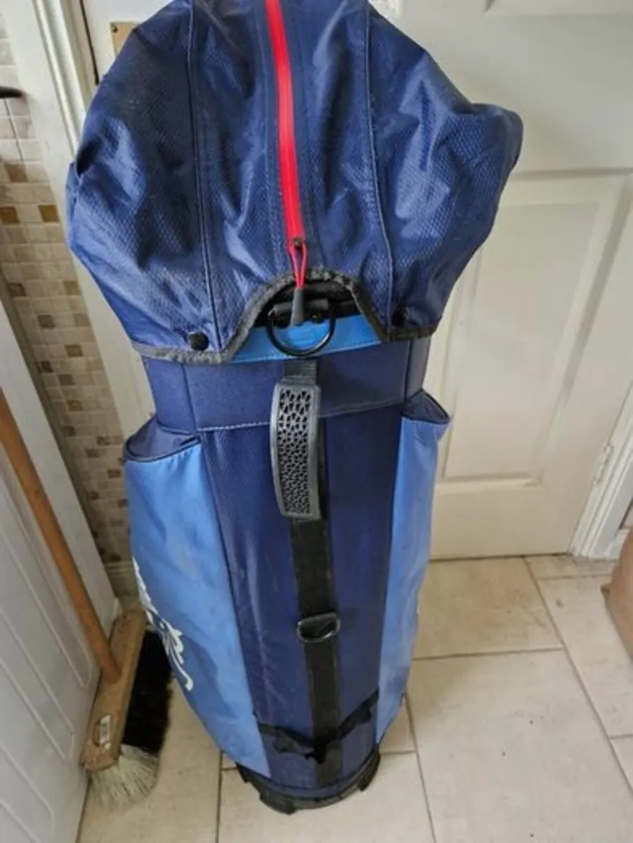 Titleist Golf Club Golf Bag in excellent condition - Image 2