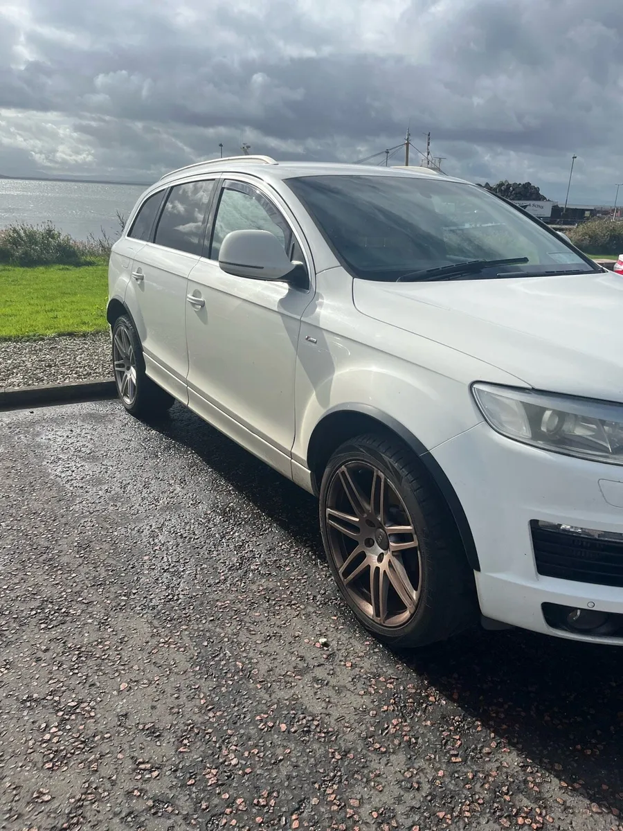 Audi q7 Quattro  S line crew cab - Image 3