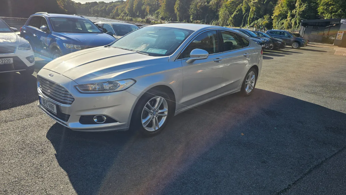 Ford Mondeo 2016 1.6TDCZetec H/B 0NLY 115KM - Image 1