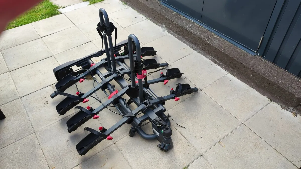 Halfords 60 kg Advanced 4 Bike Rack Towbar Mounted - Image 4