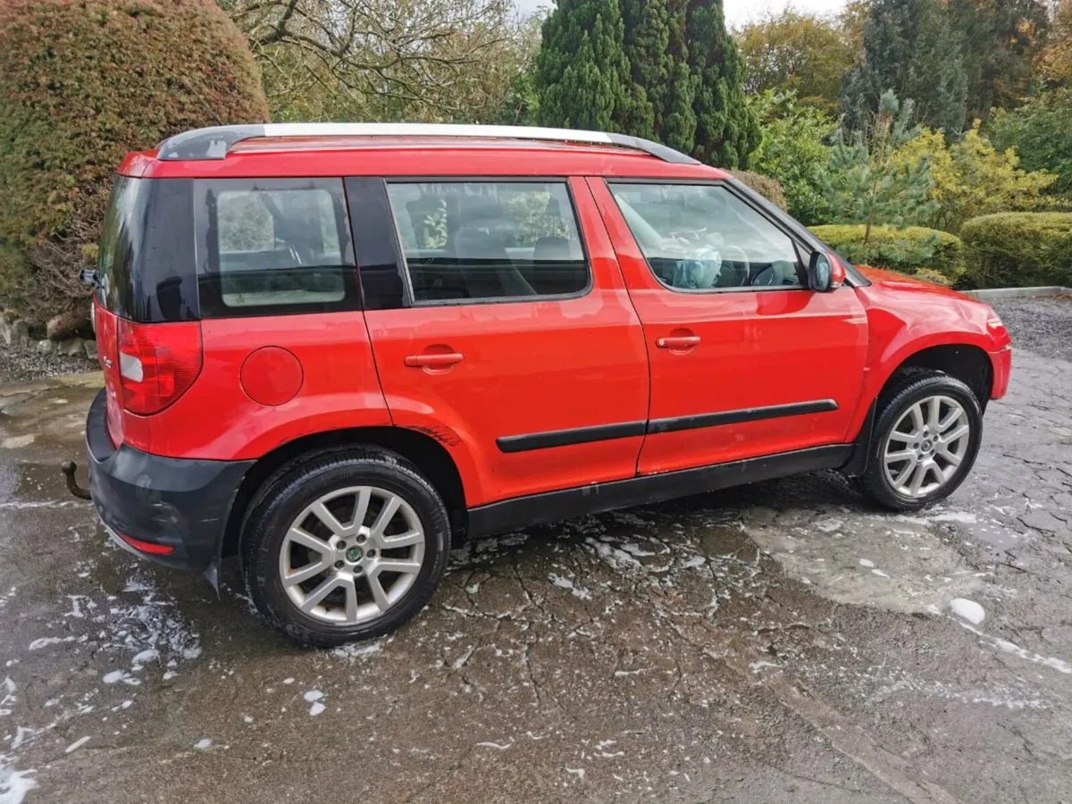 13 Skoda Yeti - Image 2