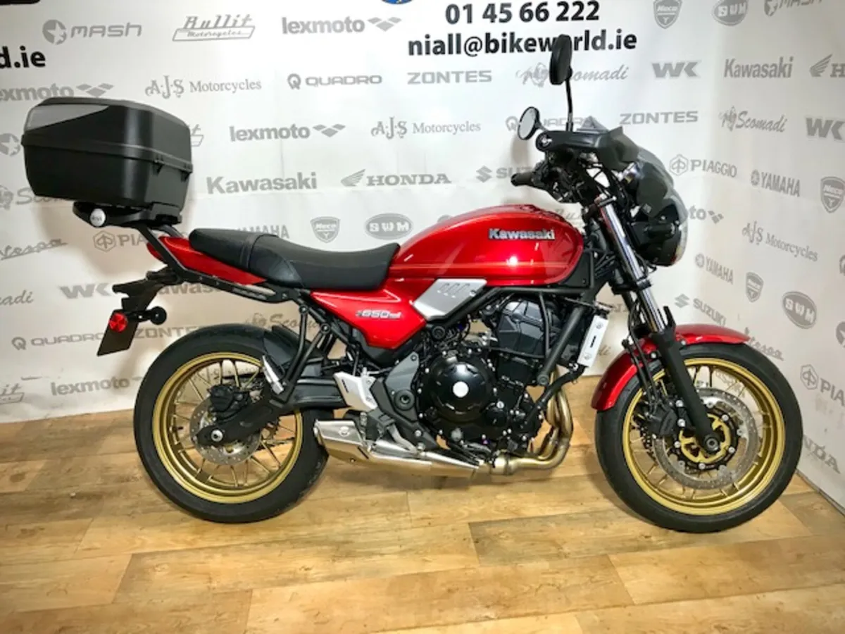 PRE-OWNED Kawasaki Z650RS 2025 - Image 3