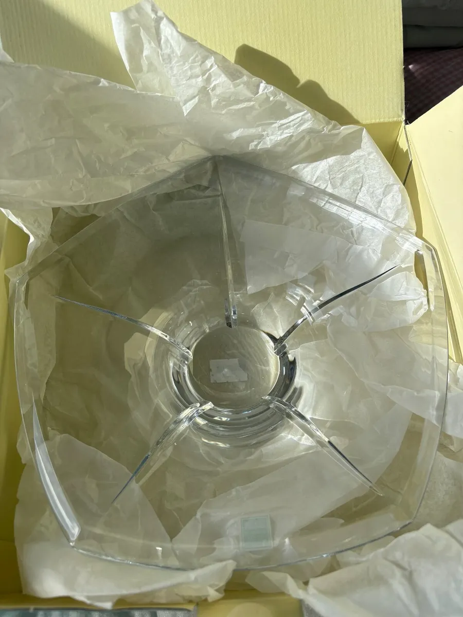 Tipperary Crystal bowl - Image 1