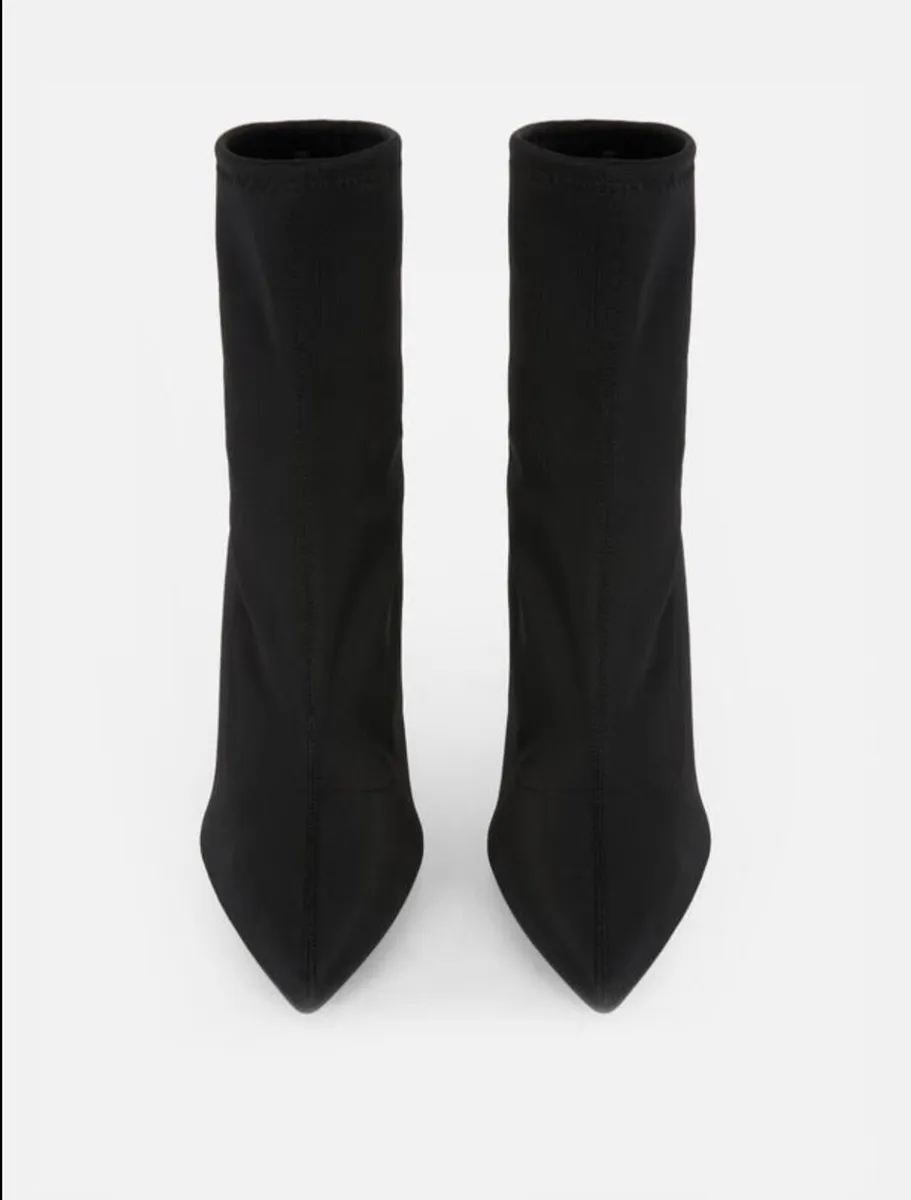 BRAND NEW Pointy Toe Sock Boots: Size 5 - Image 2